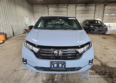 2023 Honda Odyssey Sport-L z USA, uszkodzony, nr VIN 5FNRL6H73PB054438